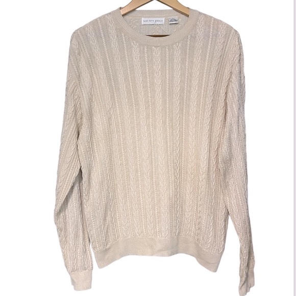Saks Fifth avenue 100% silk sweater. - Picture 1 of 4